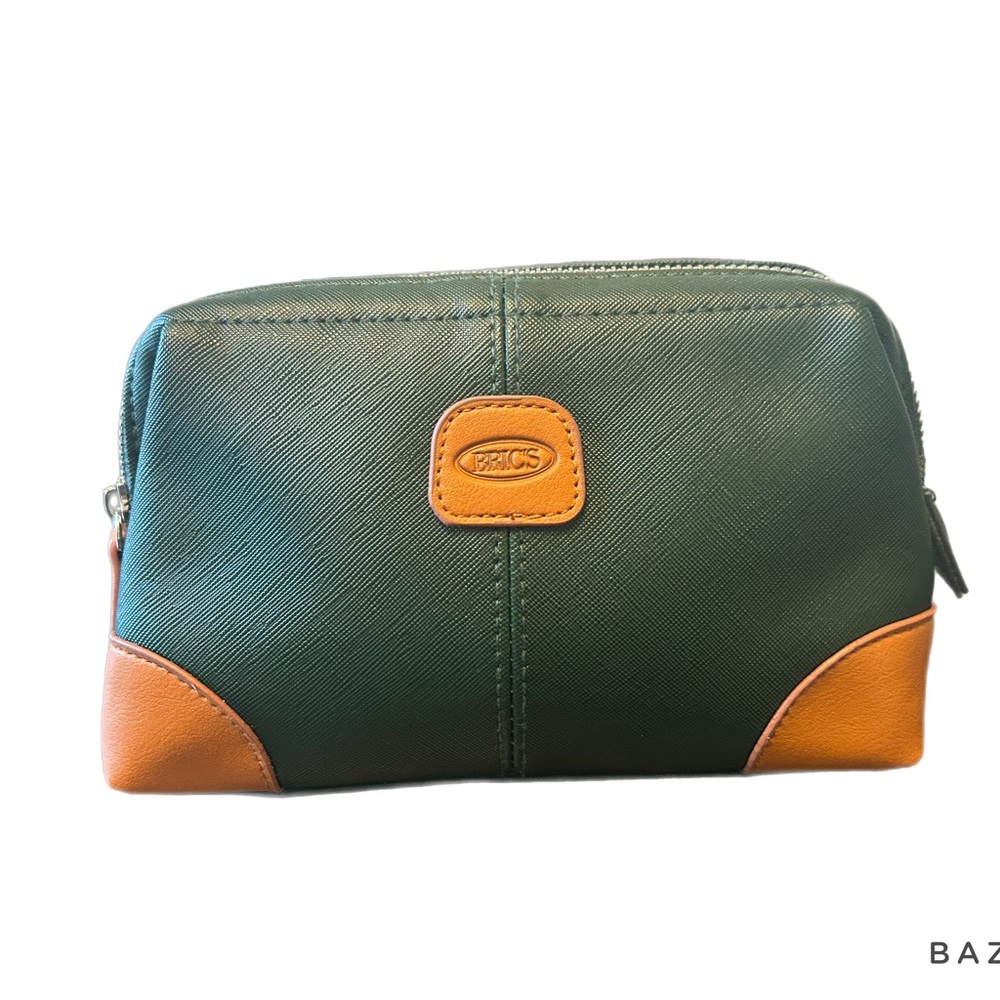 Bric’s toiletry bag